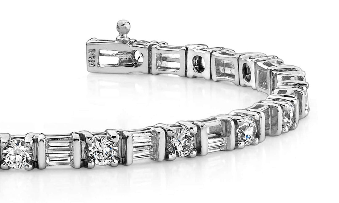 Round And Baguette Diamond Bracelet with 9.54 ct.(finished) 4x2mm, 4mm