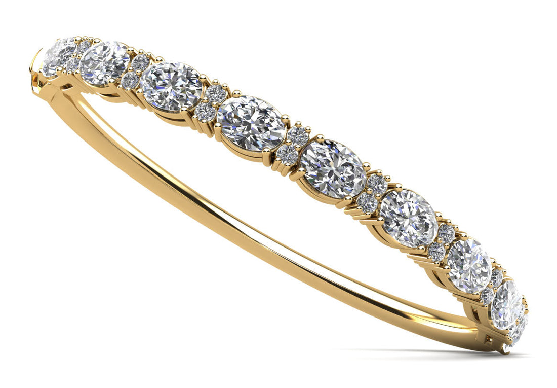 Oval and Rounds Diamond Bangle Lab-Grown Diamond  with 9.53 ct.(finished) 7x5mm, 2mm